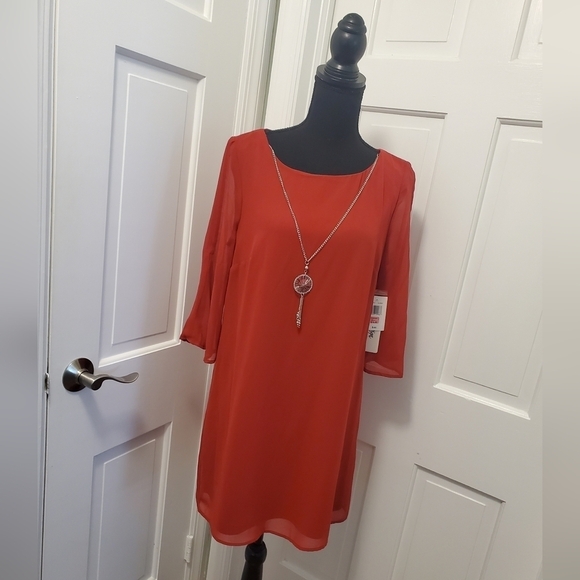 NWT Love Reign Shift Dress Size Large, lightweight cold shoulder - Picture 1 of 13
